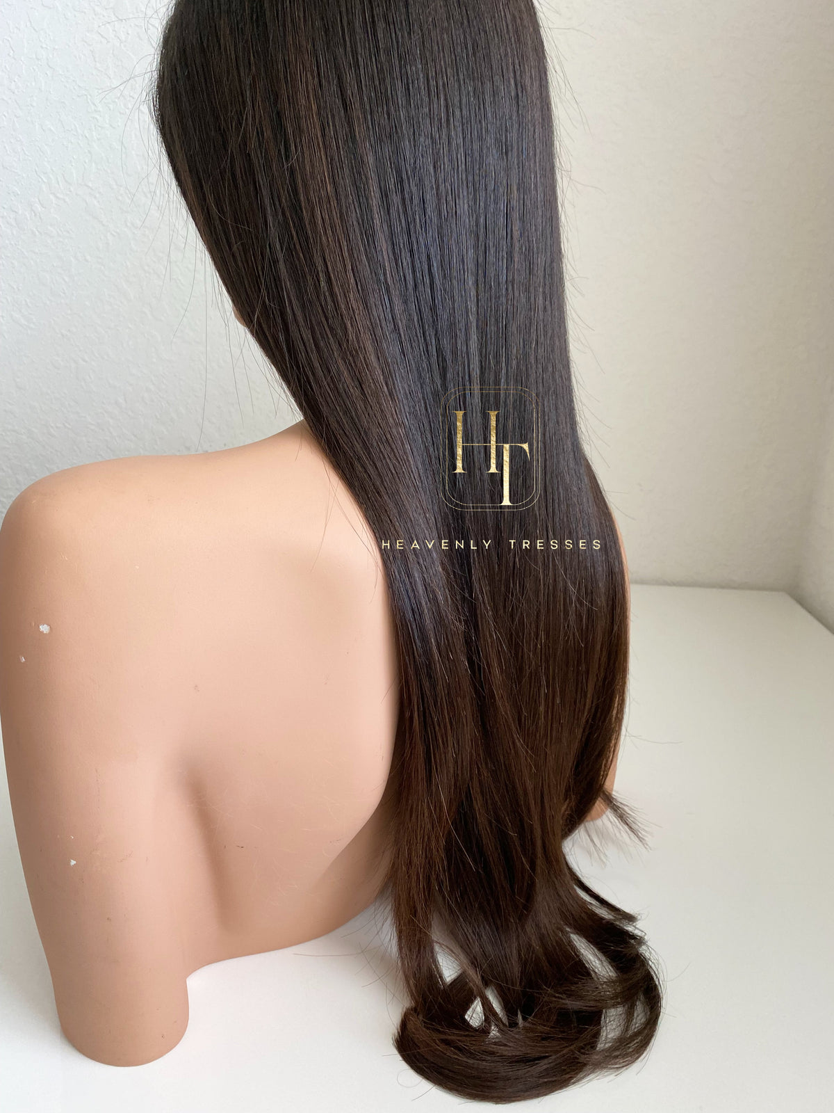 THE HOLIDAY EDIT: #5 "Valentina "