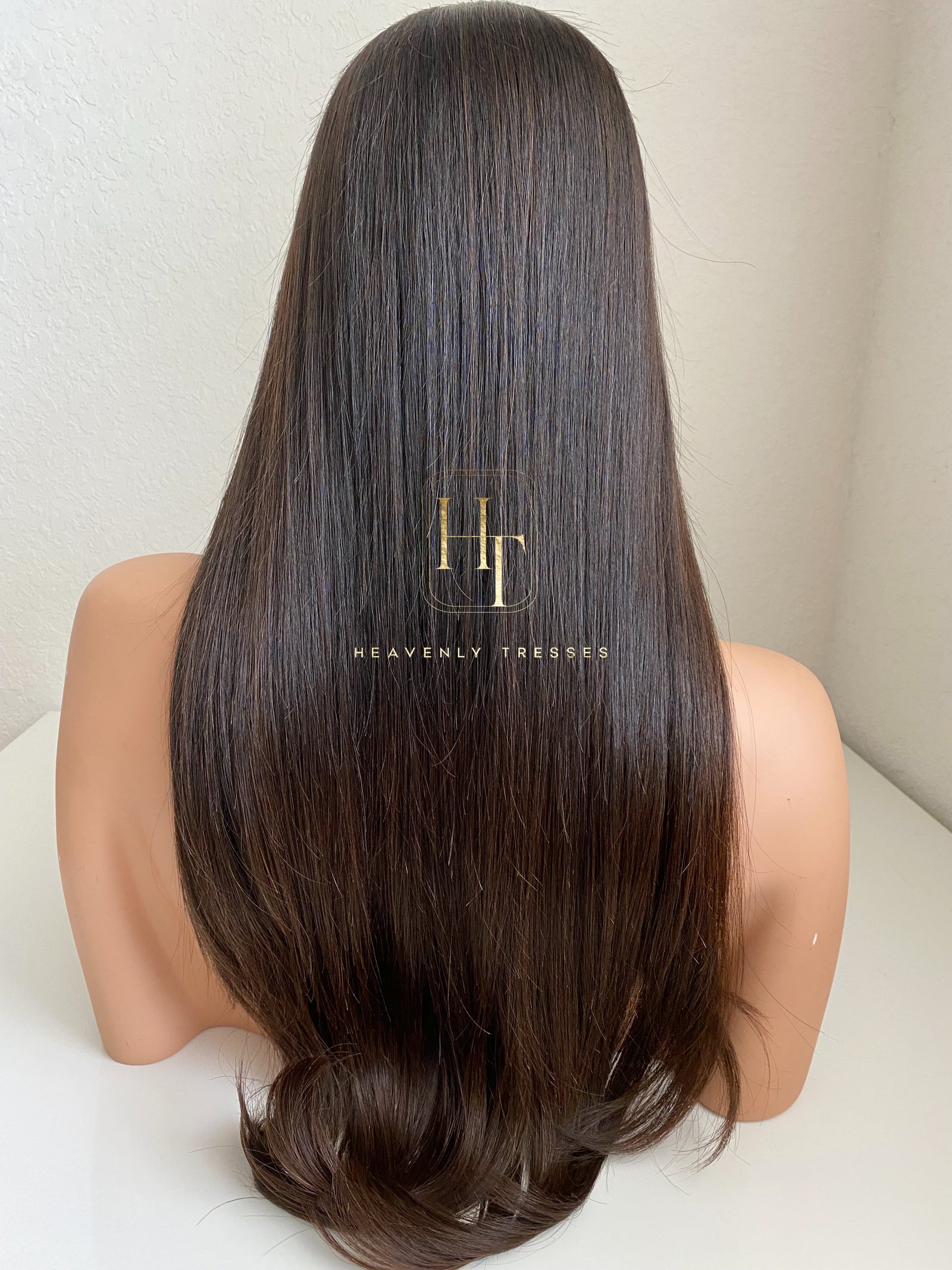 THE HOLIDAY EDIT: #5 "Valentina "