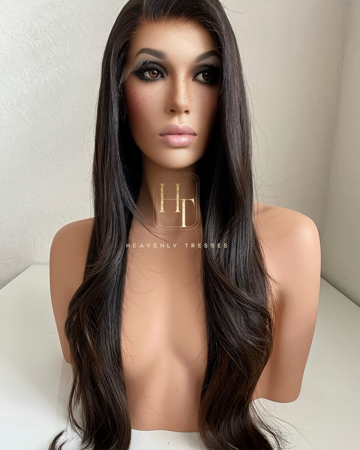 THE HOLIDAY EDIT: #5 "Valentina "