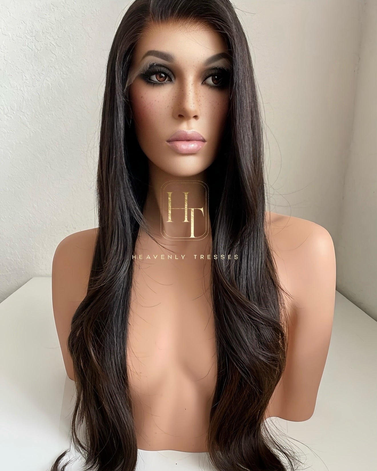 THE HOLIDAY EDIT: #5 "Valentina "